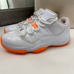 Nike Air Jordan 11 Retro low  bright citrus size 7.5